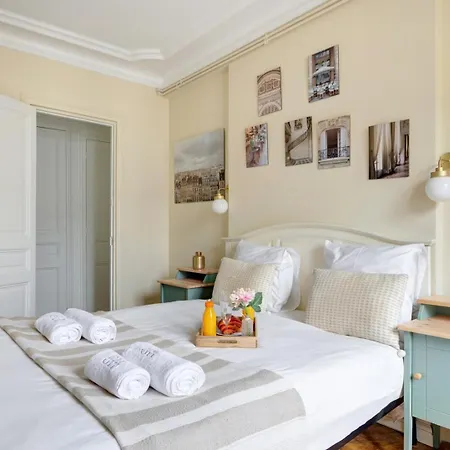 La Plume A Haven Of Peace In Montorgueil * Parigi